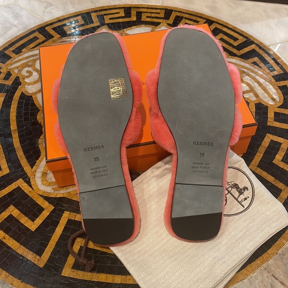 Brand New HERMES Fuzzy Orans size 39 - Picture 6 of 9